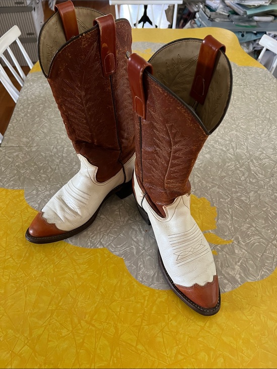 Shoes - Two-Tone Brown and White vintage Cowboy Boots. Donating to cancer shop 7/14